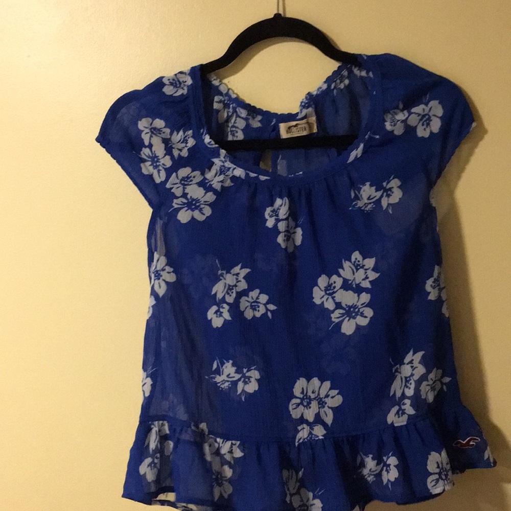 Hollister top
